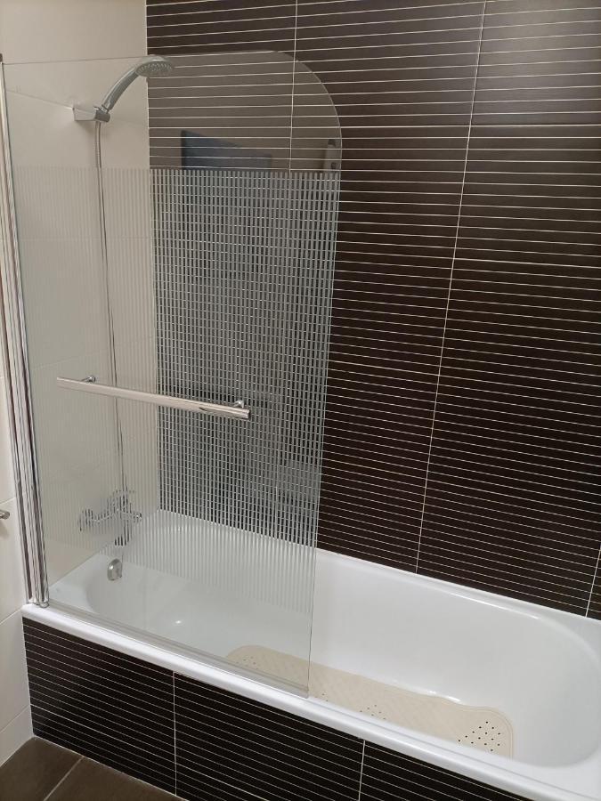 Modern 1Br For 4 - Great For Long Stays, 10 Min To Attractions Vila Nova de Gaia Extérieur photo